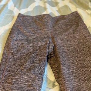 Woman’s size medium  old navy stripped leggings